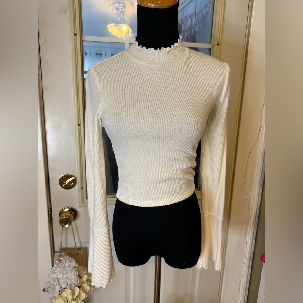 Forever 21 Cream Ribbed Long Sleeve Top